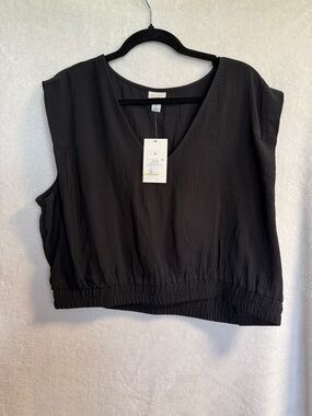 a new day Black V-Neck Elastic-Hem Tank Top